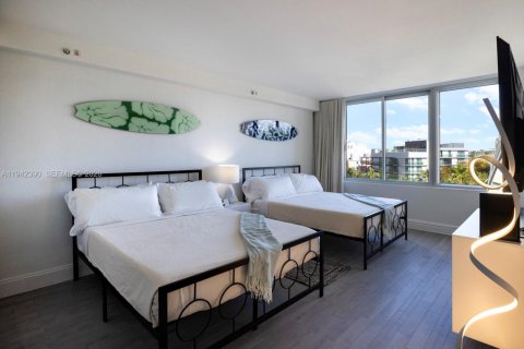 Condominio en venta en Miami Beach, Florida, 1 dormitorio, 62.8 m2 № 1999667 - foto 12
