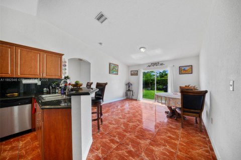 Villa ou maison à vendre à Homestead, Floride: 4 chambres, 169.27 m2 № 1977329 - photo 11