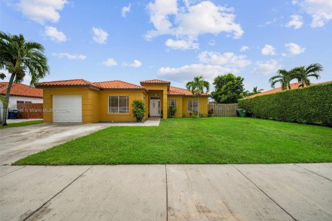 Villa ou maison à vendre à Homestead, Floride: 4 chambres, 169.27 m2 № 1977329 - photo 1
