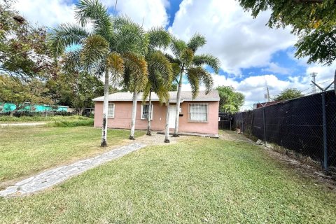 Casa en venta en Homestead, Florida, 3 dormitorios, 89.19 m2 № 2002423 - foto 3