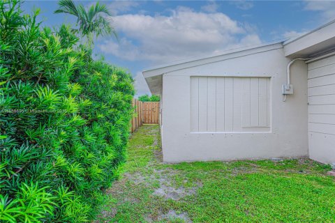 Casa en venta en Hollywood, Florida, 3 dormitorios, 147.16 m2 № 1887788 - foto 7
