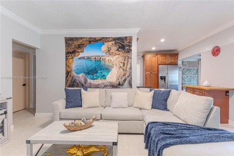 Casa en venta en Hollywood, Florida, 3 dormitorios, 147.16 m2 № 1887788 - foto 15