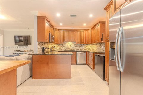 Casa en venta en Hollywood, Florida, 3 dormitorios, 147.16 m2 № 1887788 - foto 30