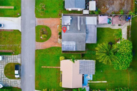 Casa en venta en Hollywood, Florida, 3 dormitorios, 147.16 m2 № 1887788 - foto 10