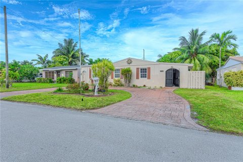 Casa en venta en Hollywood, Florida, 3 dormitorios, 147.16 m2 № 1887788 - foto 2
