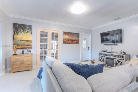 Casa en venta en Hollywood, Florida, 3 dormitorios, 147.16 m2 № 1887788 - foto 27