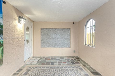 Casa en venta en Hollywood, Florida, 3 dormitorios, 147.16 m2 № 1887788 - foto 14