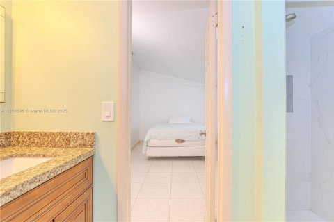 Casa en venta en Hollywood, Florida, 3 dormitorios, 147.16 m2 № 1887788 - foto 6