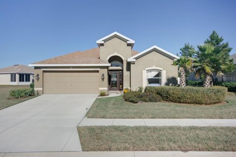 Casa en Brooksville, Florida 3 dormitorios, 186.64 m2 № 2283593