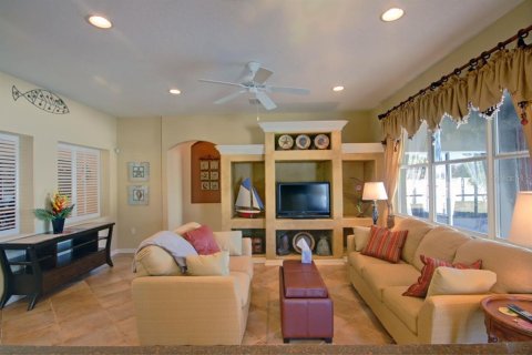 Villa ou maison à louer à Brooksville, Floride: 3 chambres, 186.64 m2 № 2283593 - photo 11