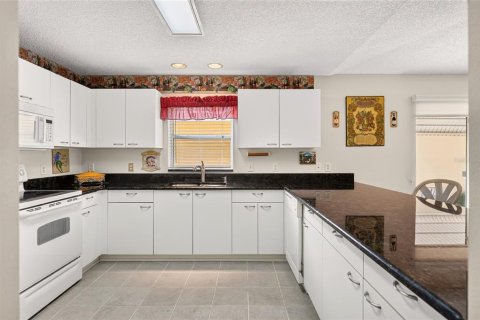 Villa ou maison à vendre à The Villages, Floride: 2 chambres, 114.08 m2 № 2413495 - photo 6