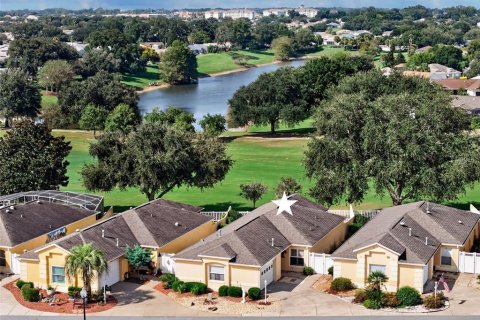 Villa ou maison à The Villages, Floride 2 chambres, 114.08 m2 № 2413495