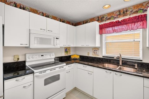Villa ou maison à vendre à The Villages, Floride: 2 chambres, 114.08 m2 № 2413495 - photo 8