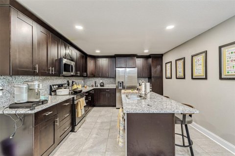 House in Saint Petersburg, Florida 7 bedrooms, 568.84 sq.m. № 1509055 - photo 27