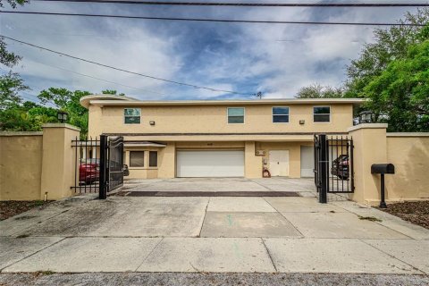 House in Saint Petersburg, Florida 7 bedrooms, 568.84 sq.m. № 1509055 - photo 5