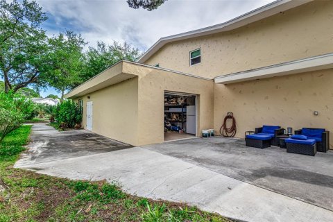 House in Saint Petersburg, Florida 7 bedrooms, 568.84 sq.m. № 1509055 - photo 11
