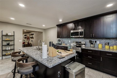 House in Saint Petersburg, Florida 7 bedrooms, 568.84 sq.m. № 1509055 - photo 29