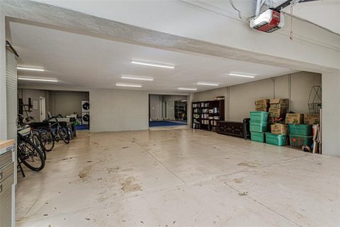 House in Saint Petersburg, Florida 7 bedrooms, 568.84 sq.m. № 1509055 - photo 16