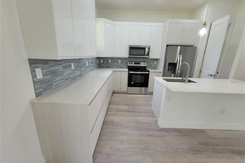 Casa en venta en North Port, Florida, 3 dormitorios, 139.63 m2 № 1881120 - foto 3