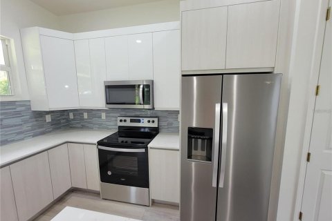 Casa en venta en North Port, Florida, 3 dormitorios, 139.63 m2 № 1881120 - foto 8