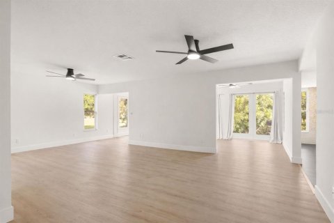 Villa ou maison à vendre à Clearwater, Floride: 4 chambres, 401.34 m2 № 2207559 - photo 6