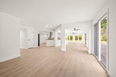 Villa ou maison à vendre à Clearwater, Floride: 4 chambres, 401.34 m2 № 2207559 - photo 9