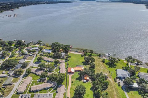 House in Tavares, Florida 3 bedrooms, 192.68 sq.m. № 1741010 - photo 6
