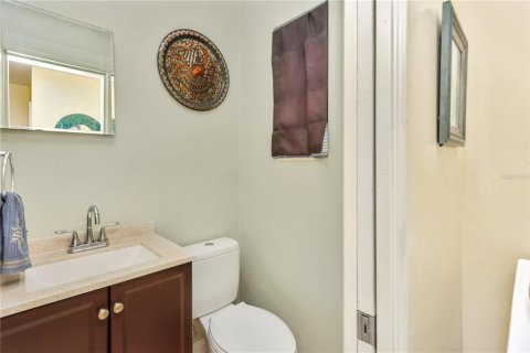 House in Tavares, Florida 3 bedrooms, 192.68 sq.m. № 1741010 - photo 30