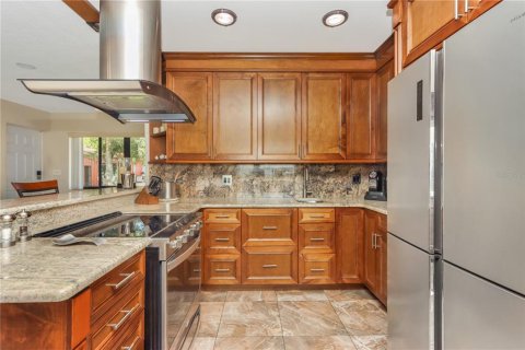 House in Tavares, Florida 3 bedrooms, 192.68 sq.m. № 1741010 - photo 16