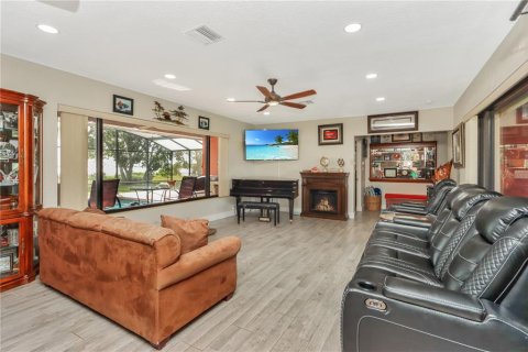 House in Tavares, Florida 3 bedrooms, 192.68 sq.m. № 1741010 - photo 20