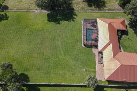 House in Tavares, Florida 3 bedrooms, 192.68 sq.m. № 1741010 - photo 11