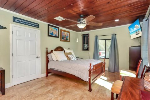 House in Tavares, Florida 3 bedrooms, 192.68 sq.m. № 1741010 - photo 28