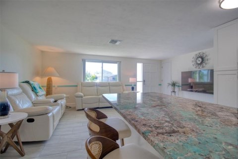 Casa en venta en Hudson, Florida, 2 dormitorios, 99.96 m2 № 1906547 - foto 10