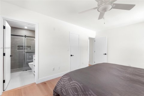Casa en venta en Palmetto Bay, Florida, 4 dormitorios, 214.05 m2 № 2045564 - foto 26