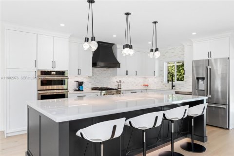 Casa en venta en Palmetto Bay, Florida, 4 dormitorios, 214.05 m2 № 2045564 - foto 3