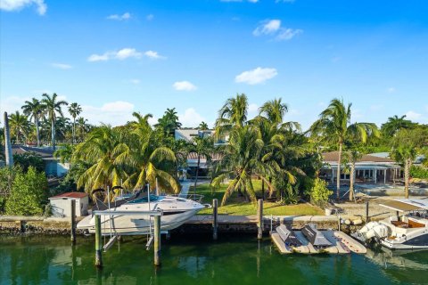 House in North Miami, Florida 3 bedrooms, 169.27 sq.m. № 1978946 - photo 22