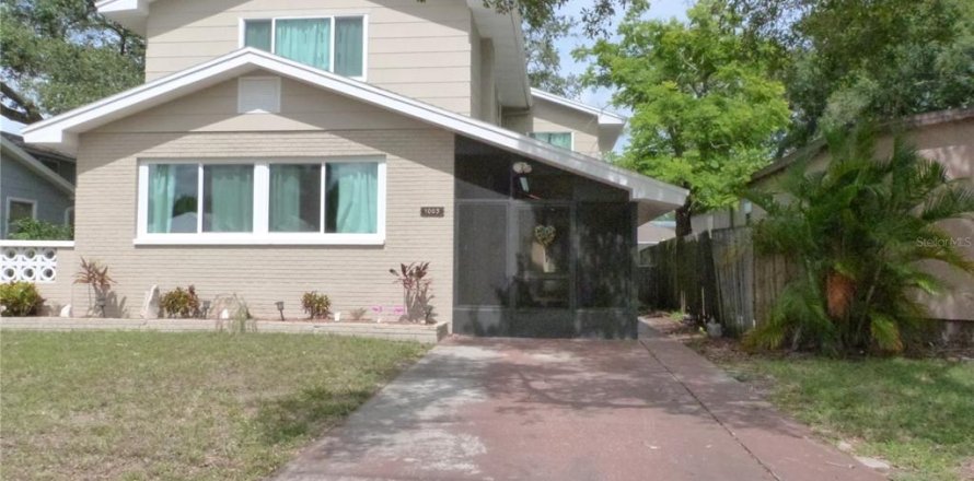 Casa en Saint Petersburg, Florida 4 dormitorios, 185.25 m2 № 1912683