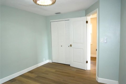 Casa en alquiler en Saint Petersburg, Florida, 4 dormitorios, 185.25 m2 № 1912683 - foto 22