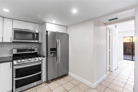 Copropriété à vendre à Miami, Floride: 3 chambres, 132.85 m2 № 1973734 - photo 15