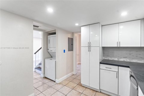 Copropriété à vendre à Miami, Floride: 3 chambres, 132.85 m2 № 1973734 - photo 14