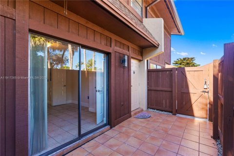 Copropriété à vendre à Miami, Floride: 3 chambres, 132.85 m2 № 1973734 - photo 3