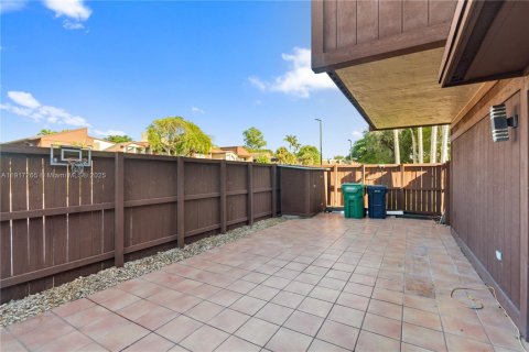 Copropriété à vendre à Miami, Floride: 3 chambres, 132.85 m2 № 1973734 - photo 18