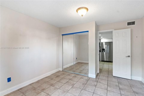 Copropriété à vendre à Miami, Floride: 3 chambres, 132.85 m2 № 1973734 - photo 16