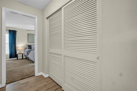 Condo in Pinellas Park, Florida, 2 bedrooms  № 1686964 - photo 21