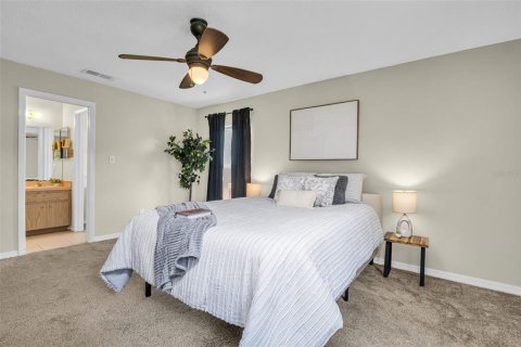 Condo in Pinellas Park, Florida, 2 bedrooms  № 1686964 - photo 24