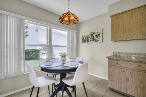 Condo in Pinellas Park, Florida, 2 bedrooms  № 1686964 - photo 18