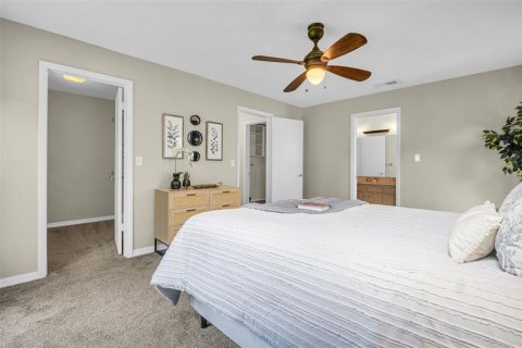 Condo in Pinellas Park, Florida, 2 bedrooms  № 1686964 - photo 25