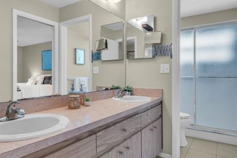 Condo in Pinellas Park, Florida, 2 bedrooms  № 1686964 - photo 27