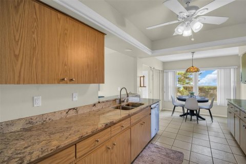 Condo in Pinellas Park, Florida, 2 bedrooms  № 1686964 - photo 15