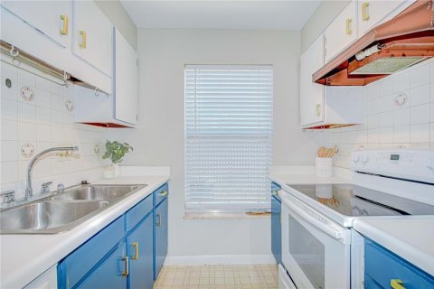 Купить кондоминиум в Клируотер, Флорида 10 комнат, 109.53м2, № 1919255 - фото 11